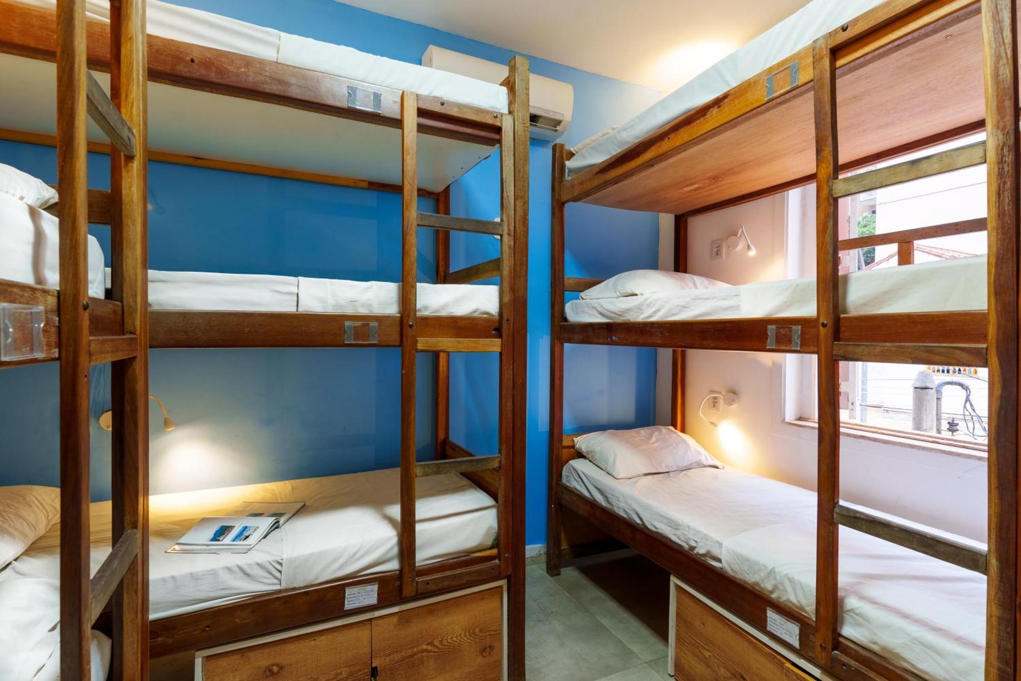 Single Bed Mixed Dormitory Room